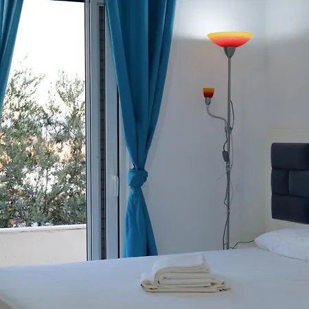 Davide Affittacamere Sarandë